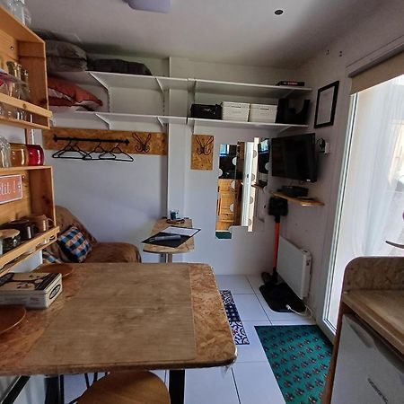 Studio 10M2, Terrasse 18M2 , Parking, Piscine Et Accueille Les Animaux Quissac  Buitenkant foto
