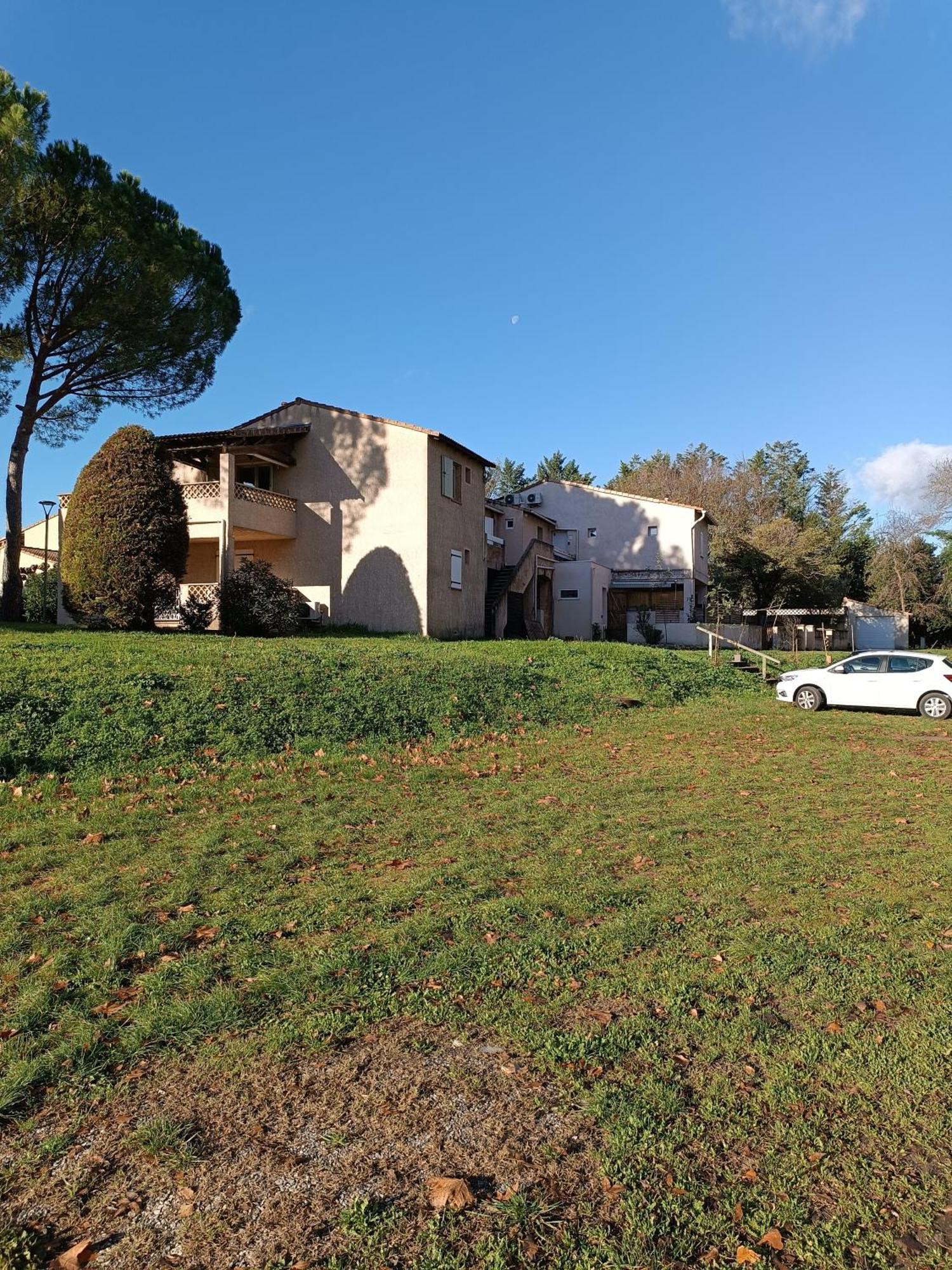 Studio 10M2, Terrasse 18M2 , Parking, Piscine Et Accueille Les Animaux Quissac  Buitenkant foto